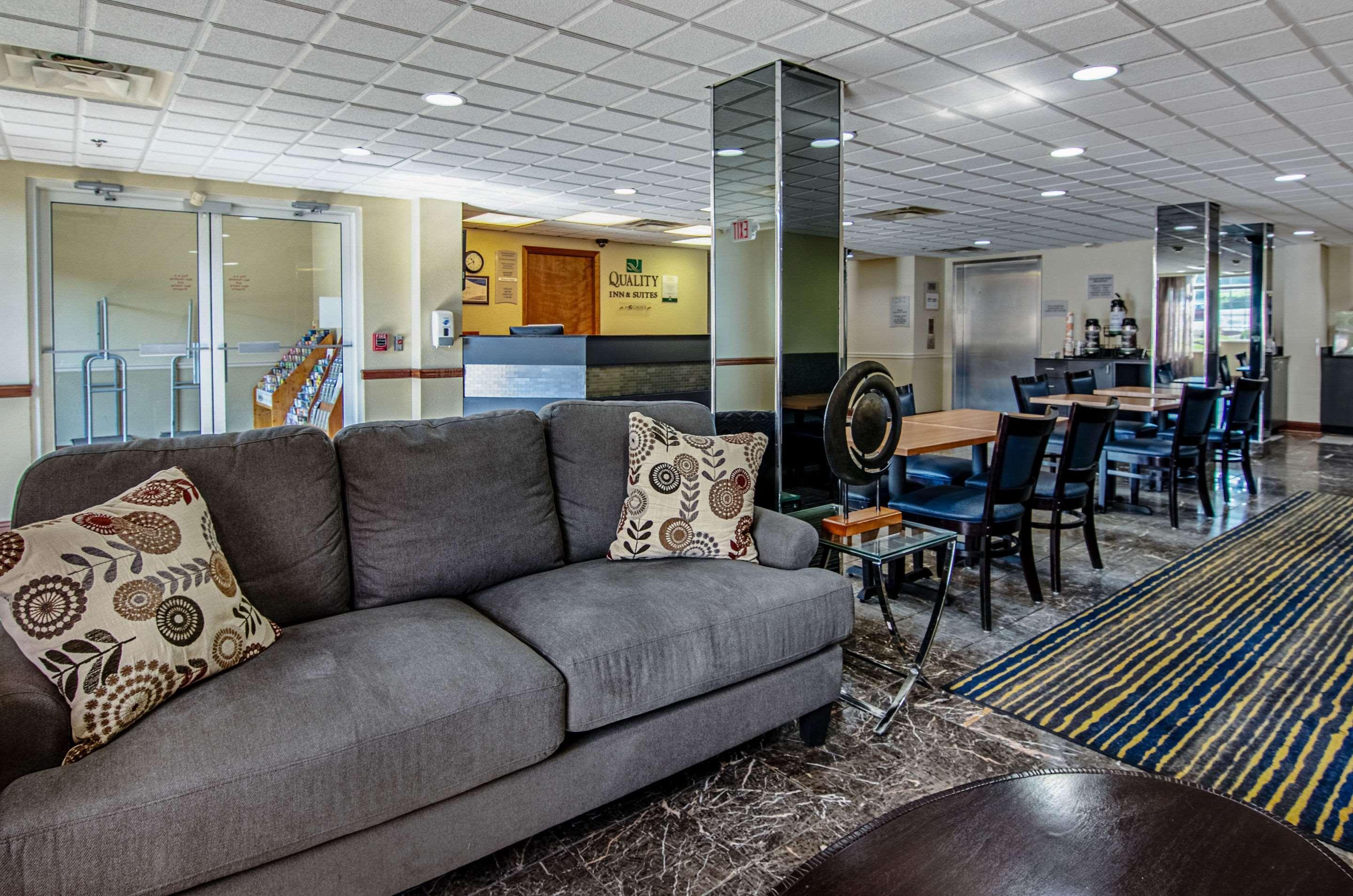 Quality Inn & Suites I-81 Exit 7 Bristol Kültér fotó