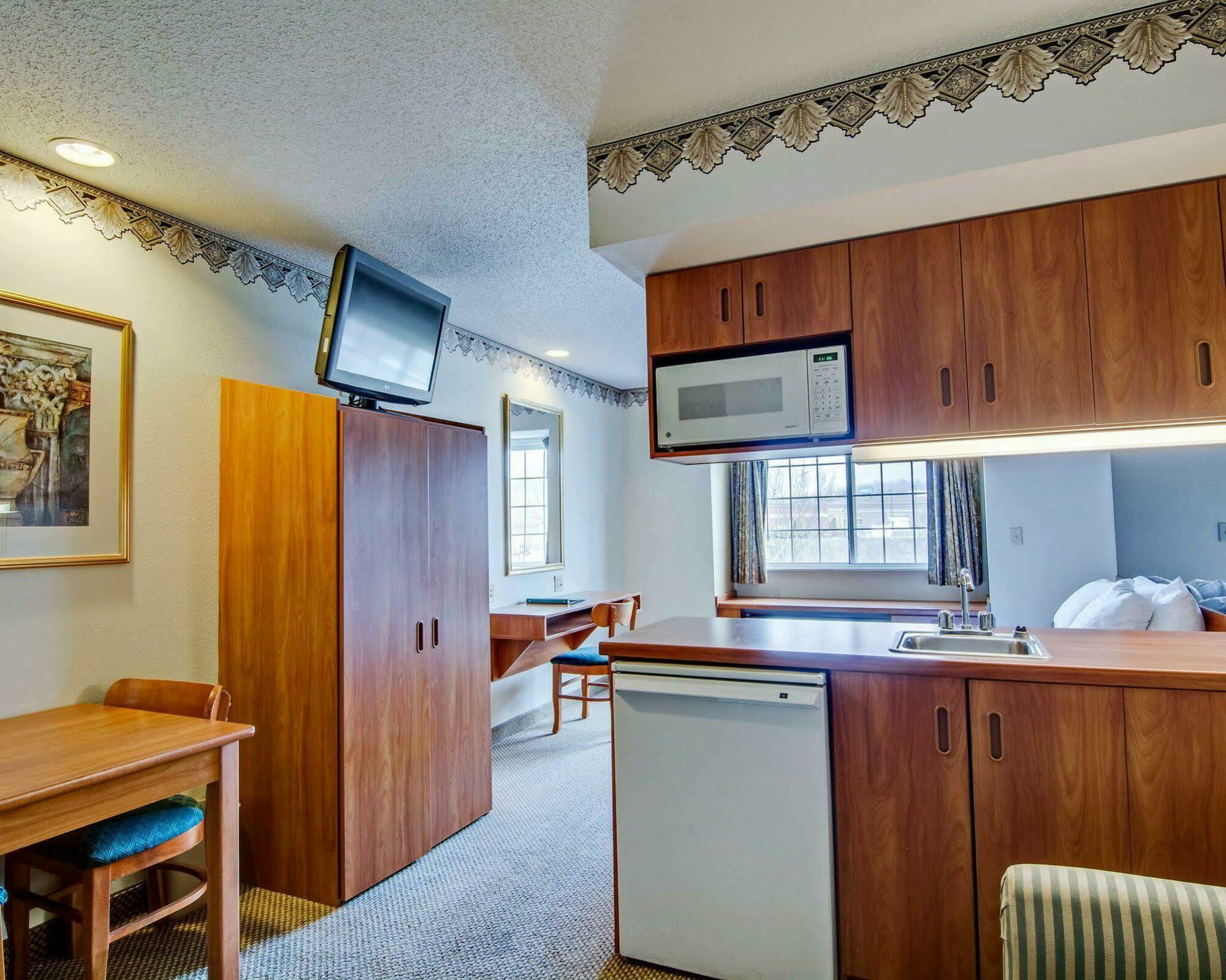 Quality Inn & Suites I-81 Exit 7 Bristol Kültér fotó