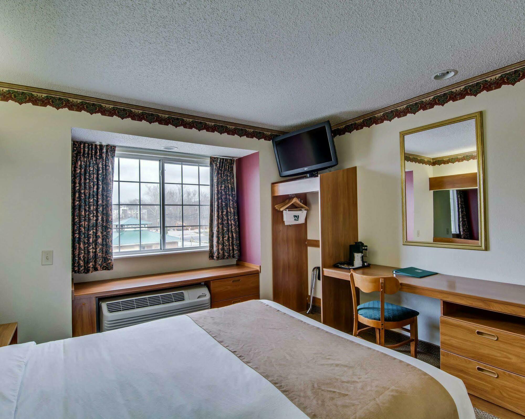 Quality Inn & Suites I-81 Exit 7 Bristol Kültér fotó